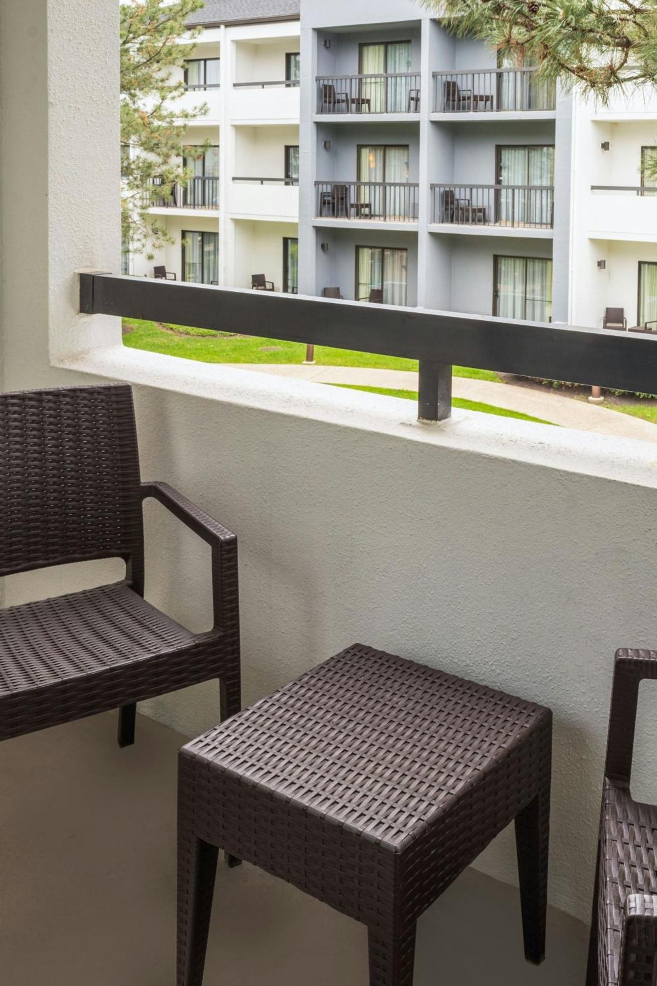 Courtyard Chicago Wood Dale / Itasca Hotel Bagian luar foto