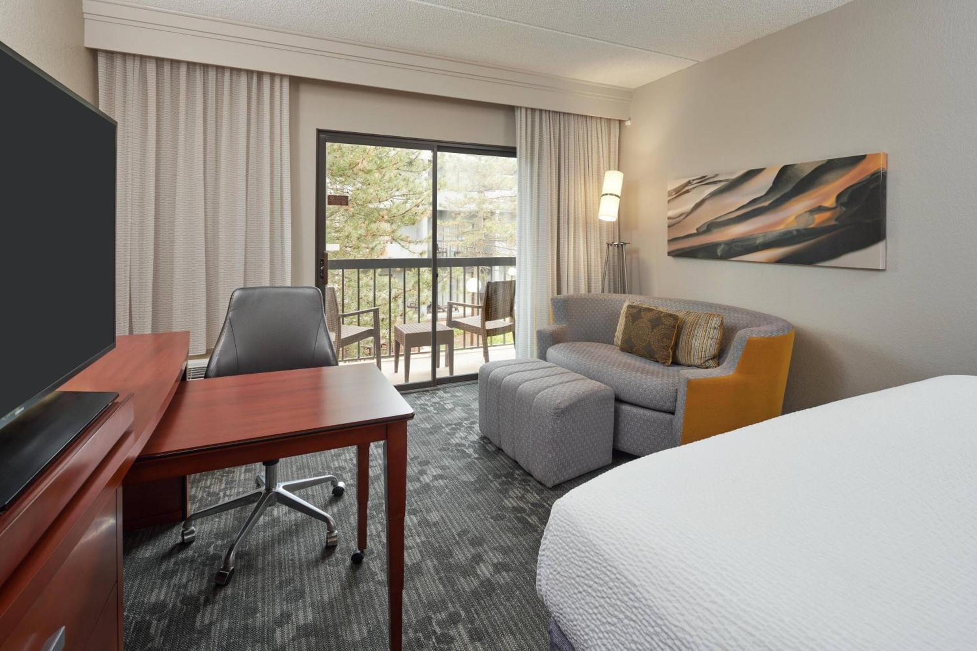 Courtyard Chicago Wood Dale / Itasca Hotel Bagian luar foto